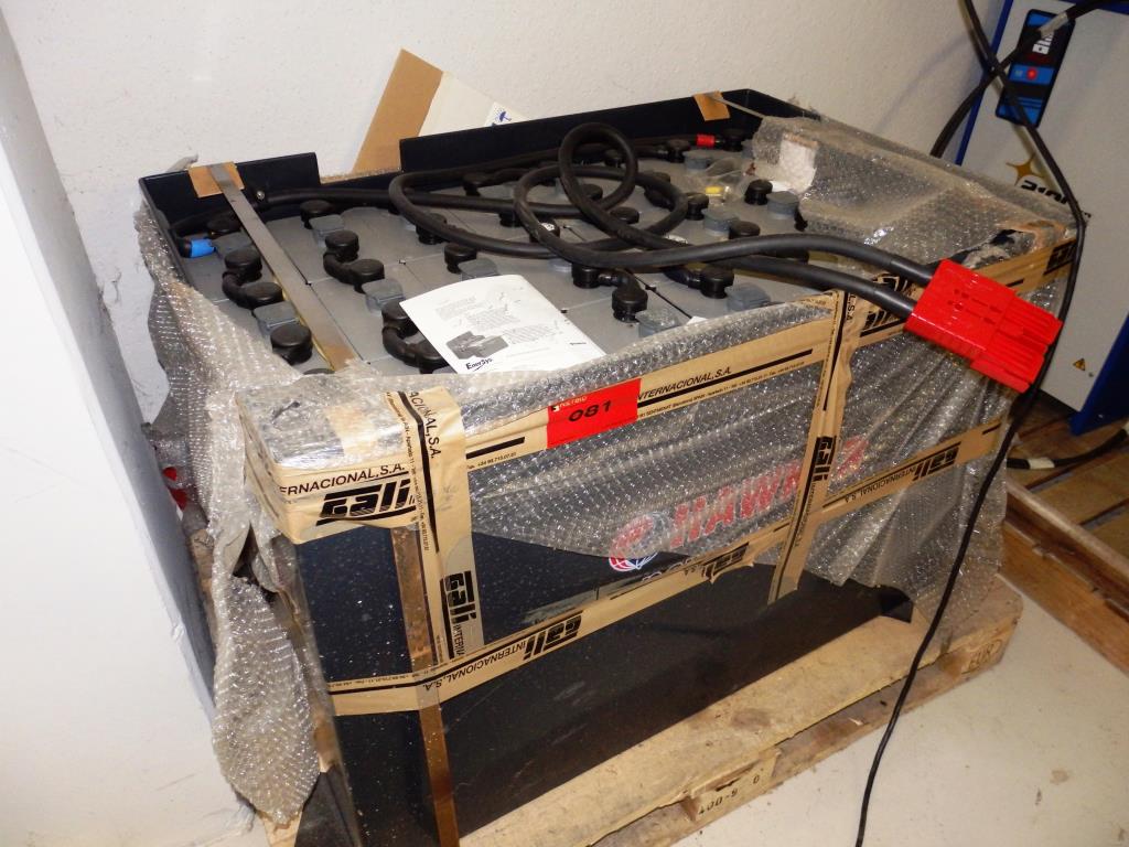 Forklift battery replacement gebraucht kaufen (Trading Premium) | NetBid Industrie-Auktionen